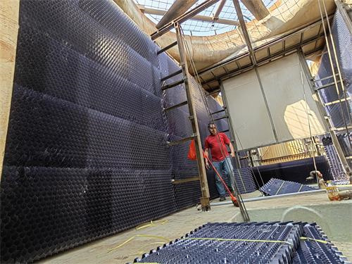 為什么要定期對(duì)冷卻塔進(jìn)行清洗呢?(閉式